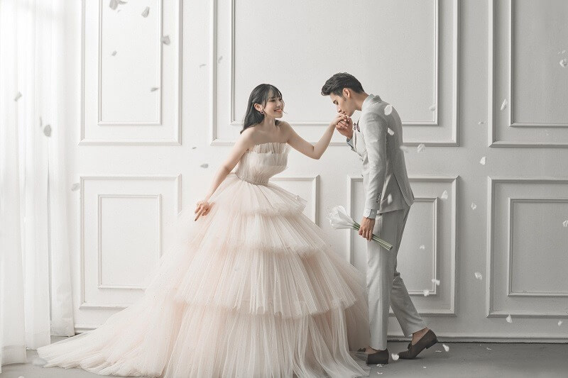 Tạo dáng chụp ảnh cưới Hàn Quốc